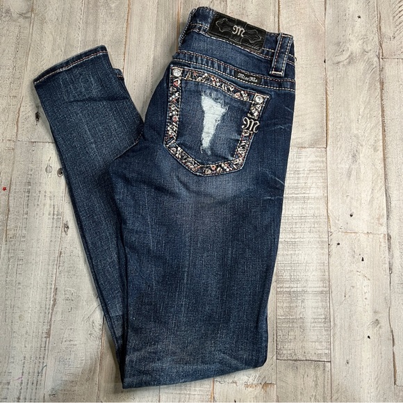 Miss Me Signature‎ Skinny Low Rise Distressed Denim Jeans Gold Red Rhinestone - Picture 1 of 11
